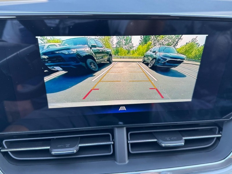 Chevrolet Trax Vehicle Image 13