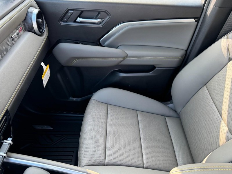 Chevrolet Colorado Vehicle Image 10