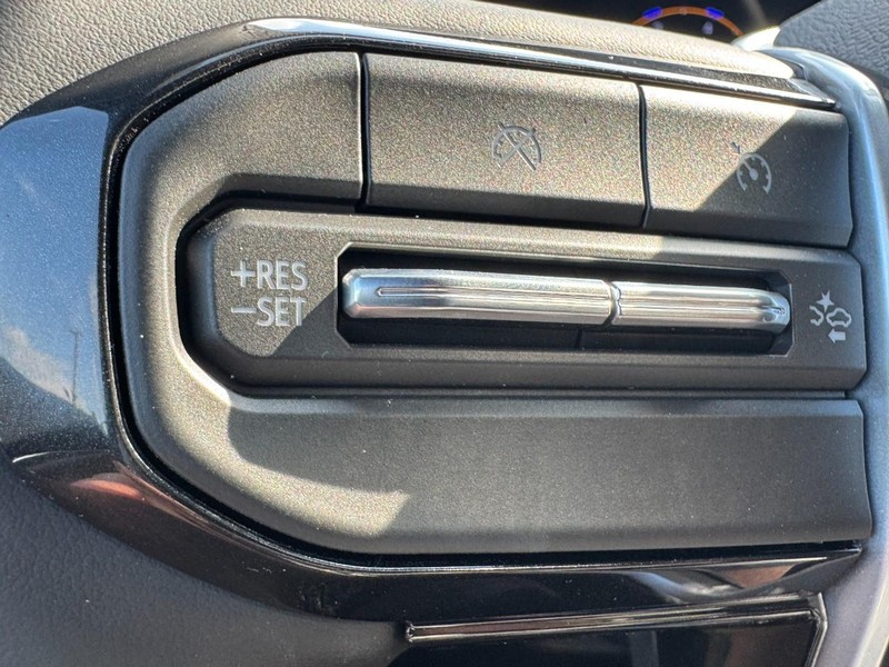 Chevrolet Colorado Vehicle Image 13