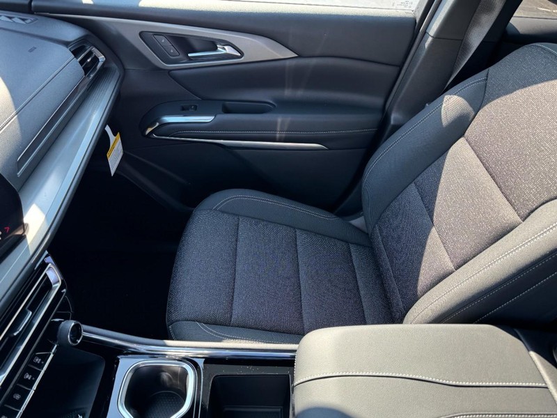 Chevrolet Traverse Vehicle Image 09