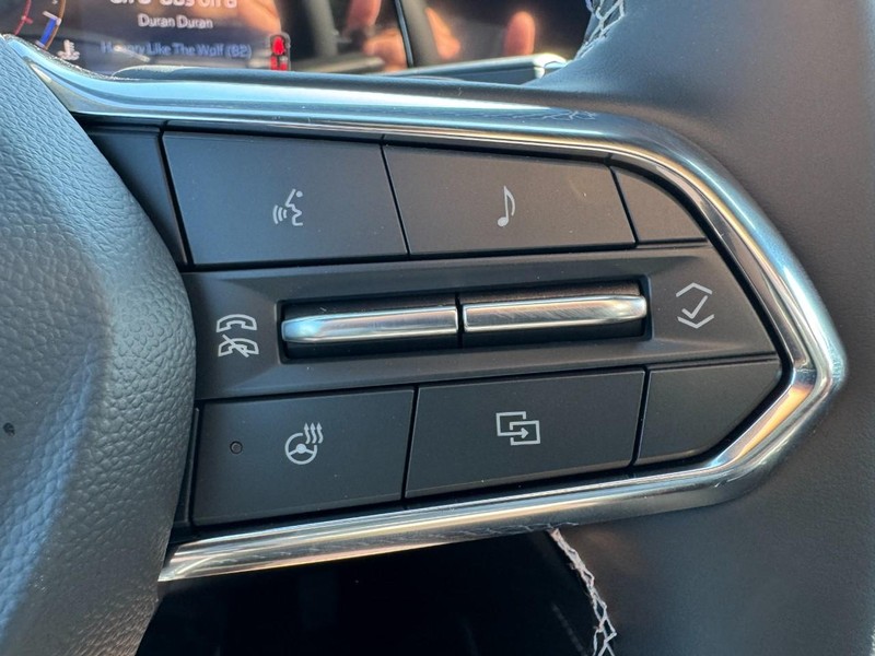 Chevrolet Traverse Vehicle Image 13