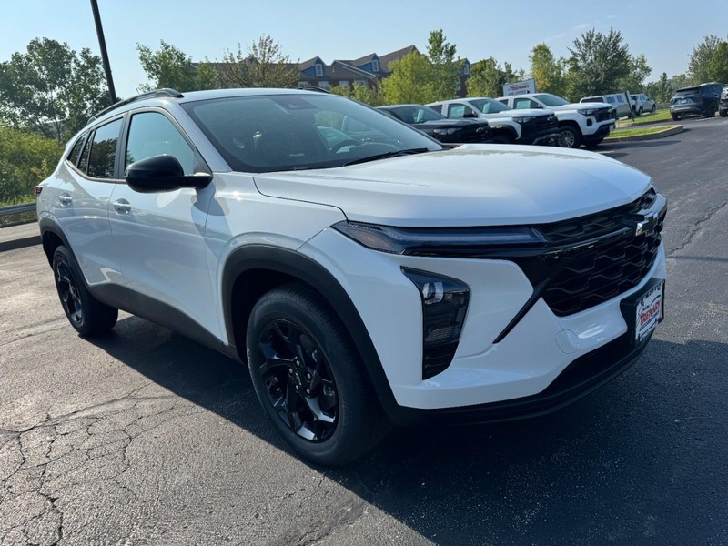 Chevrolet Trax Vehicle Image 02