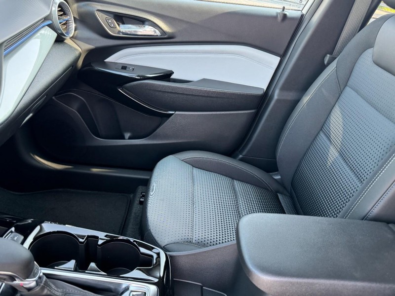 Chevrolet Trax Vehicle Image 08