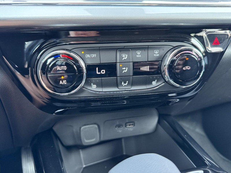 Chevrolet Trax Vehicle Image 13