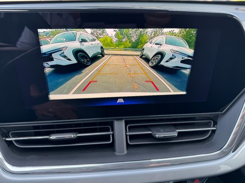 Chevrolet Trax Vehicle Image 15