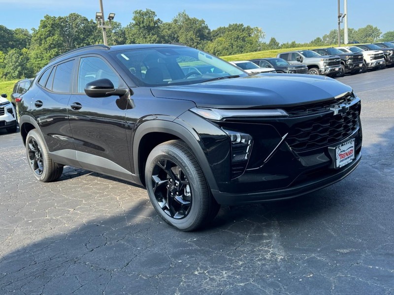 Chevrolet Trax Vehicle Image 02