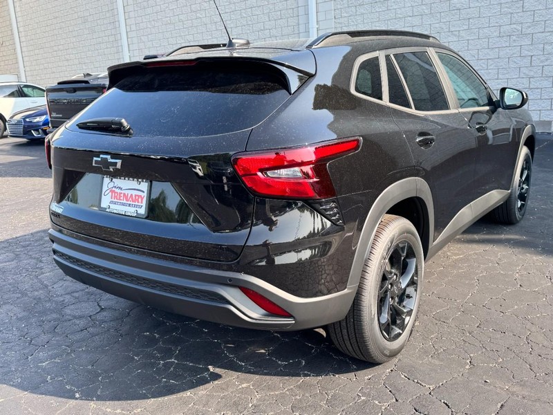 Chevrolet Trax Vehicle Image 03