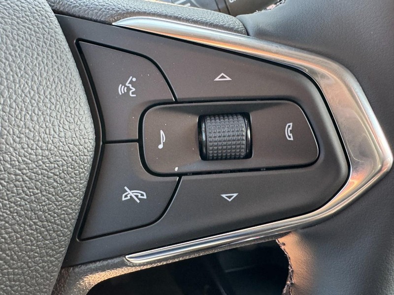 Chevrolet Trax Vehicle Image 11