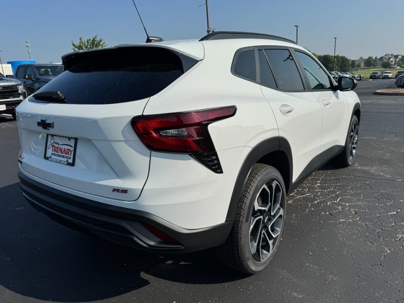 Chevrolet Trax Vehicle Image 02