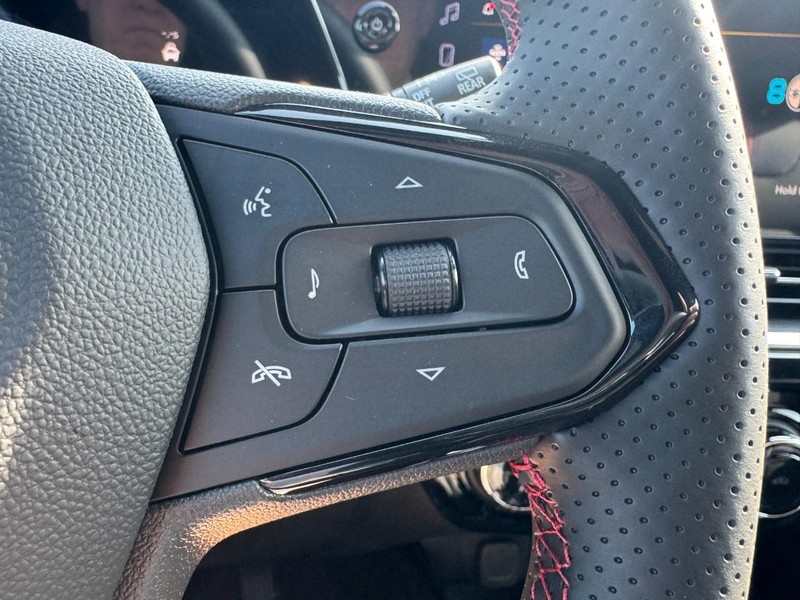 Chevrolet Trax Vehicle Image 11