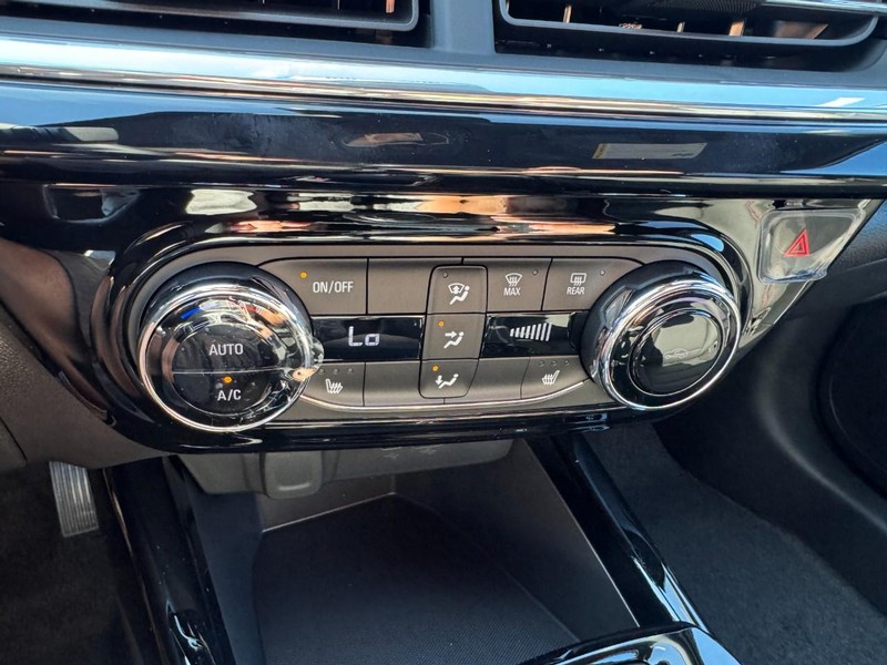 Chevrolet Trax Vehicle Image 13