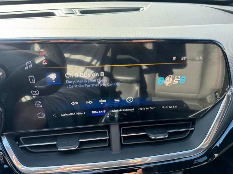 Chevrolet Trax Vehicle Image 14