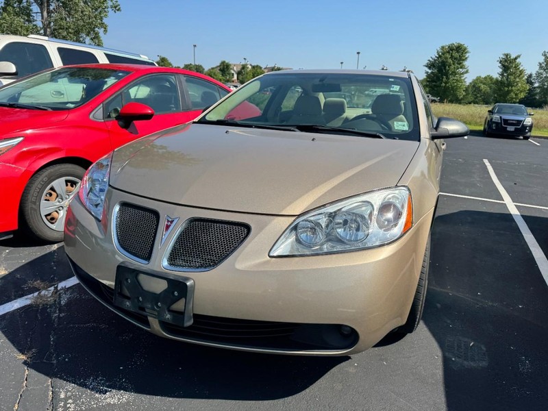 Pontiac G6 Vehicle Image 02