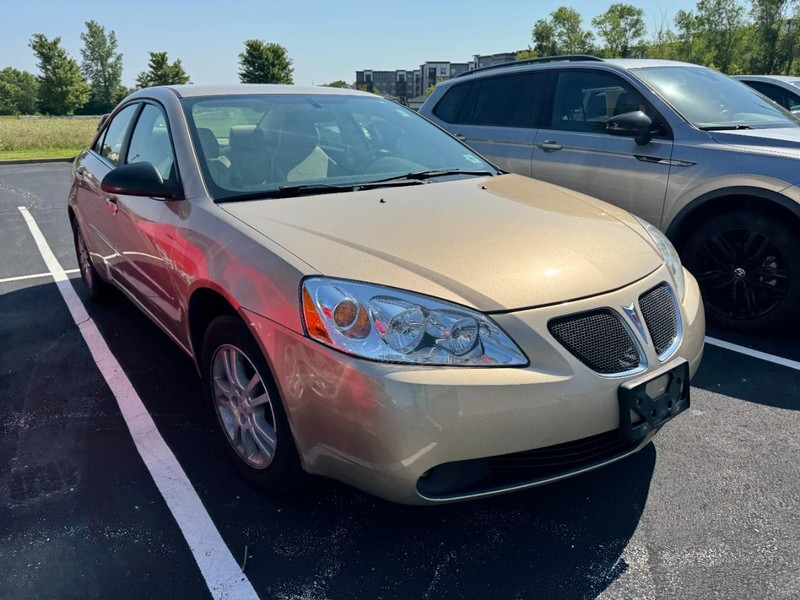 Pontiac G6 Vehicle Image 04