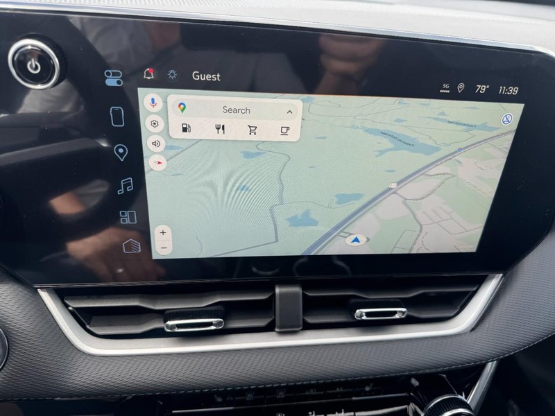 Chevrolet Equinox Vehicle Image 15