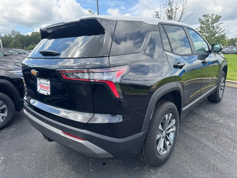 Chevrolet Equinox Vehicle Image 03