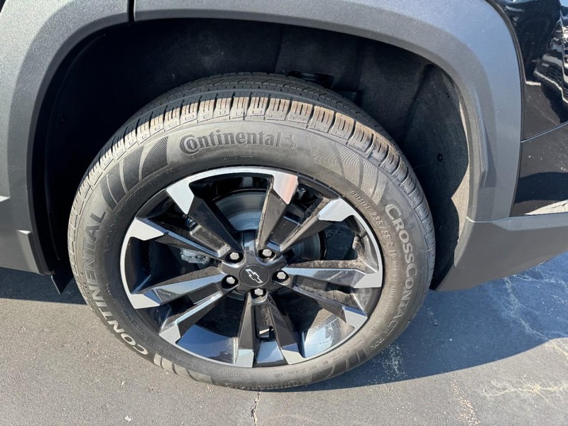 Chevrolet Equinox Vehicle Image 06