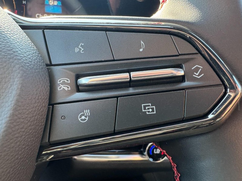Chevrolet Equinox Vehicle Image 13