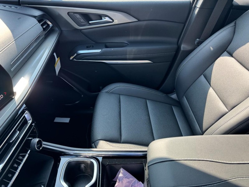 Chevrolet Traverse Vehicle Image 09
