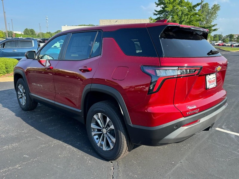 Chevrolet Equinox Vehicle Image 05