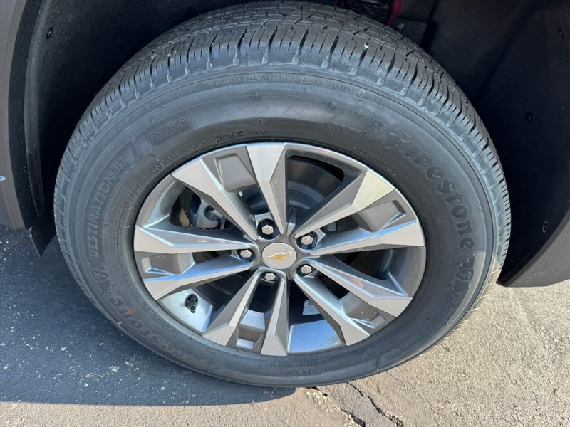 Chevrolet Equinox Vehicle Image 06