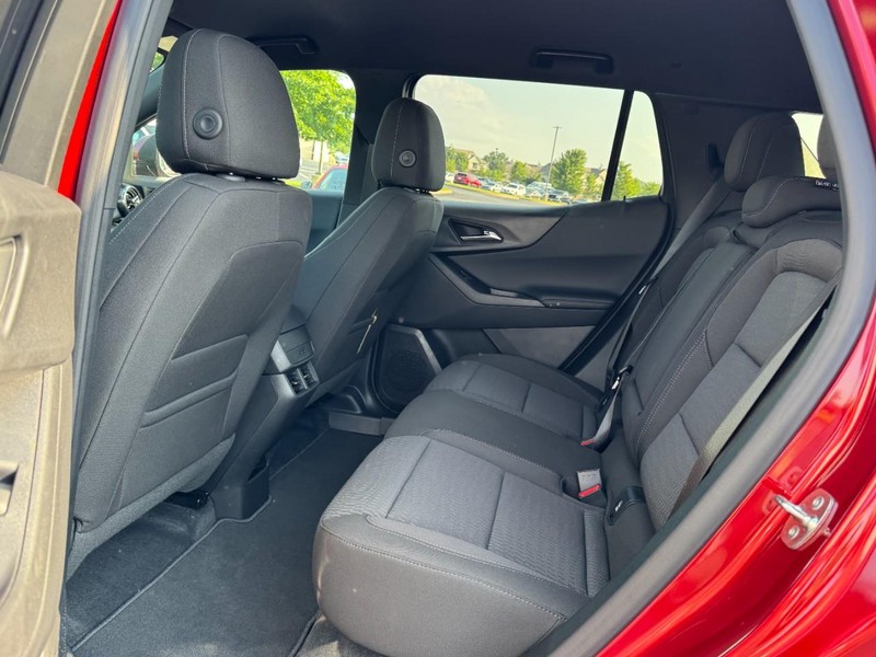 Chevrolet Equinox Vehicle Image 07