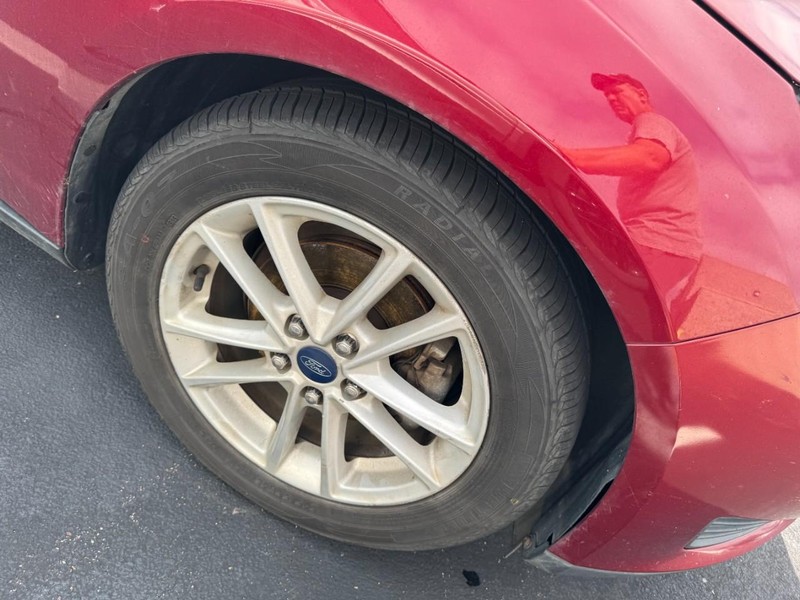 Ford Focus Vehicle Image 05