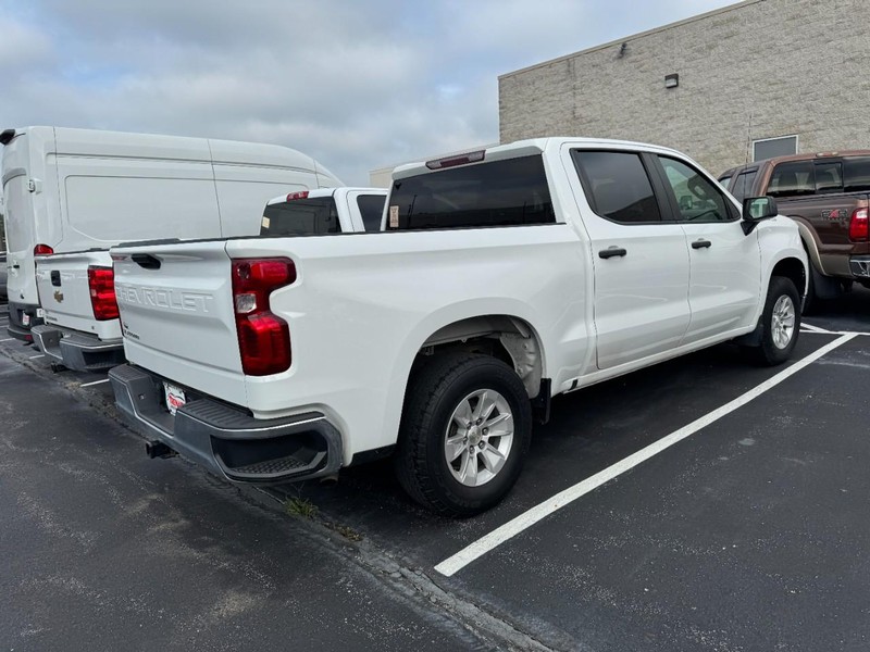 Chevrolet Silverado 1500 Vehicle Image 02