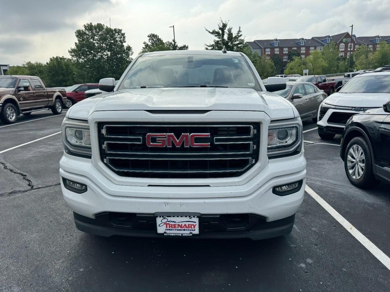GMC Sierra 1500 Limited Vehicle Image 02