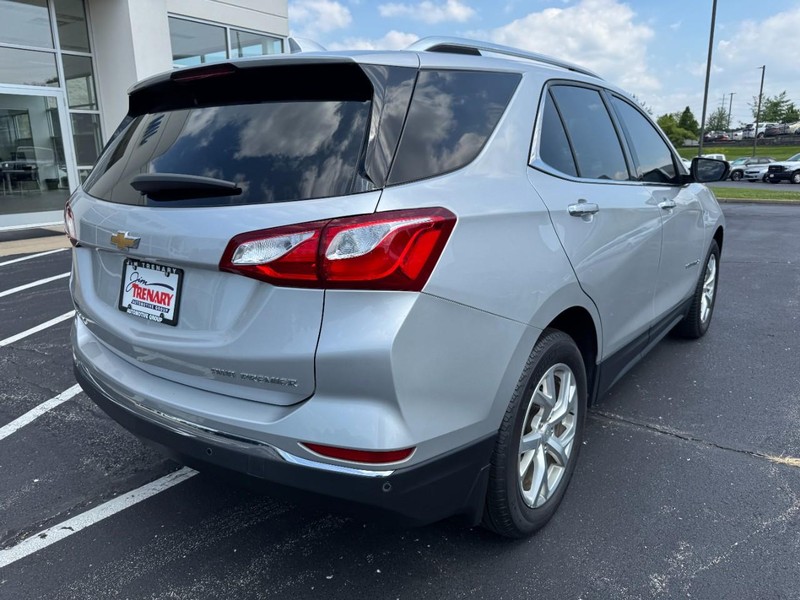 Chevrolet Equinox Vehicle Full-screen Gallery Image 03