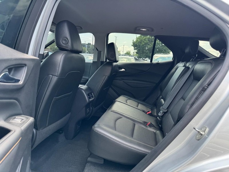 Chevrolet Equinox Vehicle Full-screen Gallery Image 10