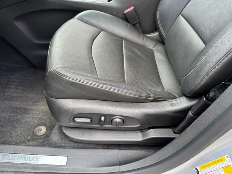 Chevrolet Equinox Vehicle Full-screen Gallery Image 15