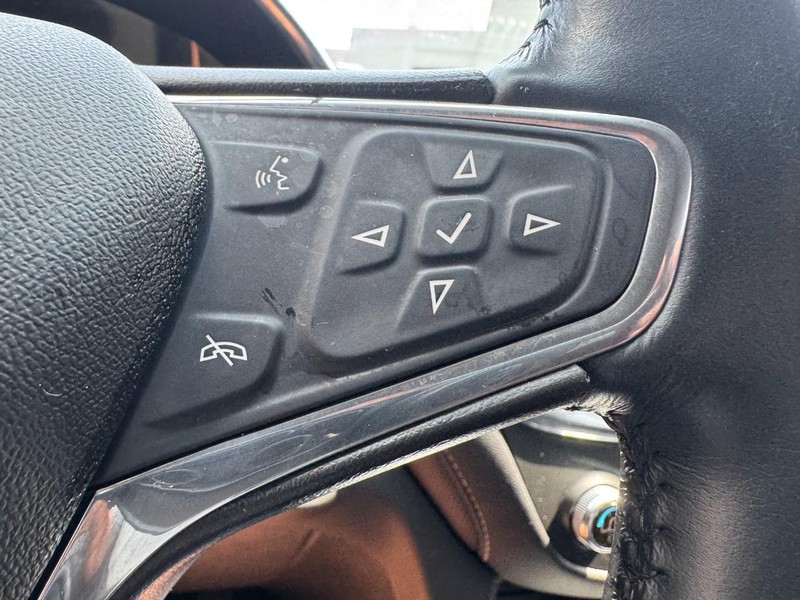 Chevrolet Equinox Vehicle Full-screen Gallery Image 18