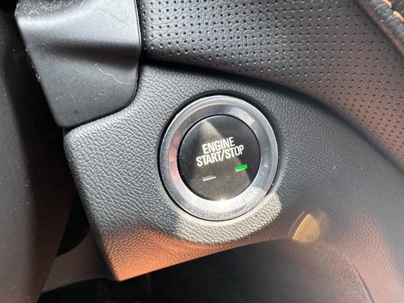 Chevrolet Equinox Vehicle Full-screen Gallery Image 22
