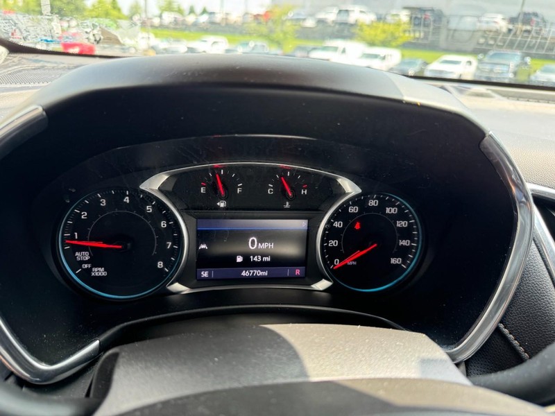 Chevrolet Equinox Vehicle Full-screen Gallery Image 23