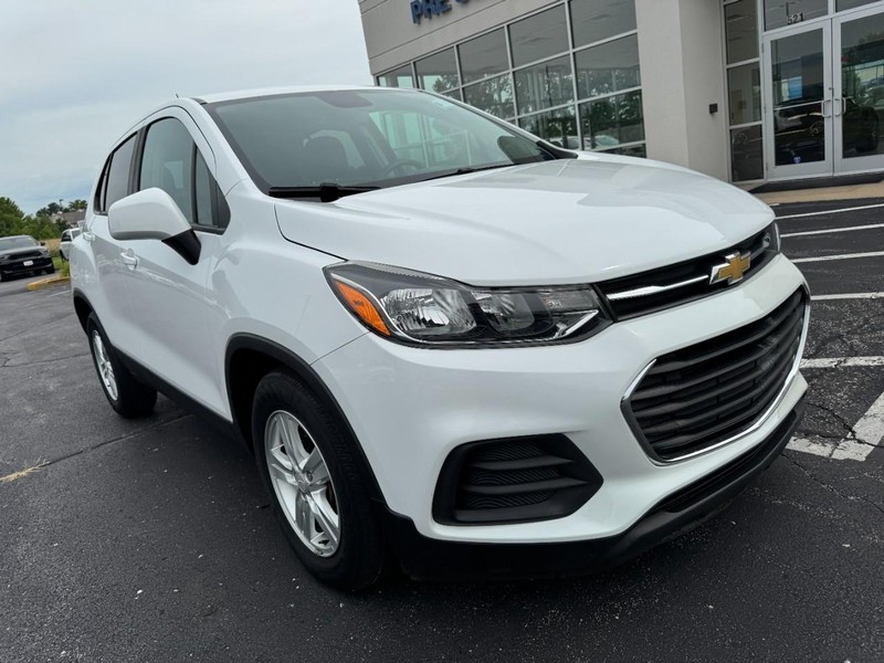 Chevrolet Trax Vehicle Image 02