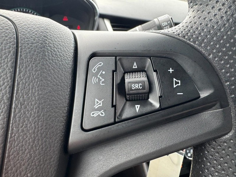 Chevrolet Trax Vehicle Image 14