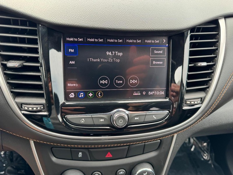 Chevrolet Trax Vehicle Image 16