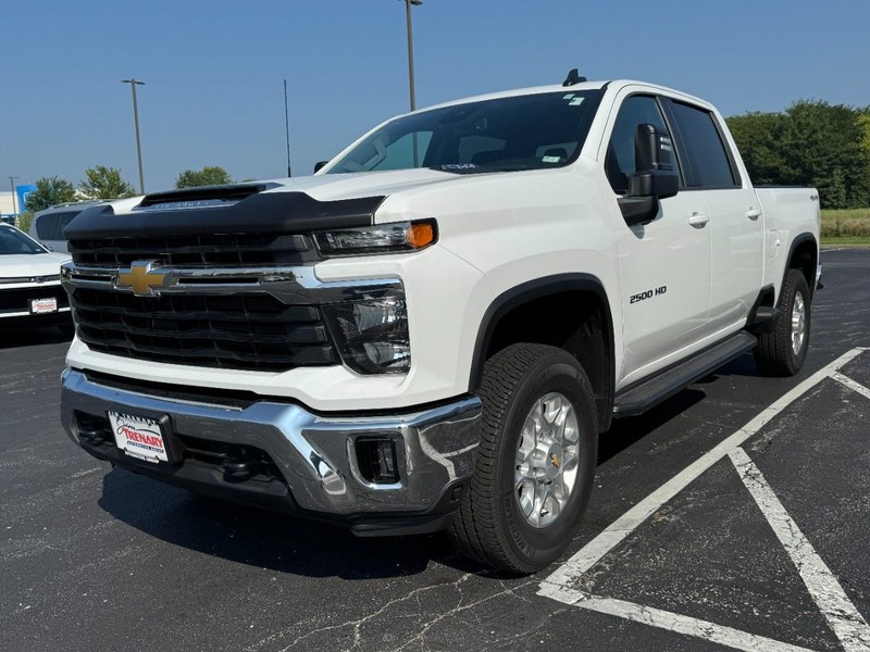 Chevrolet Silverado 2500HD Vehicle Image 08