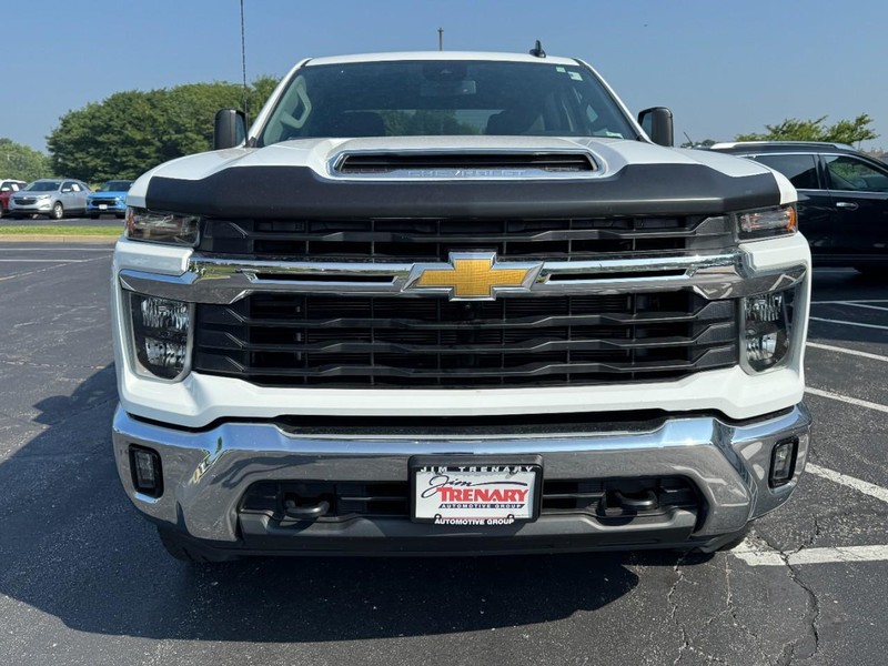Chevrolet Silverado 2500HD Vehicle Image 09