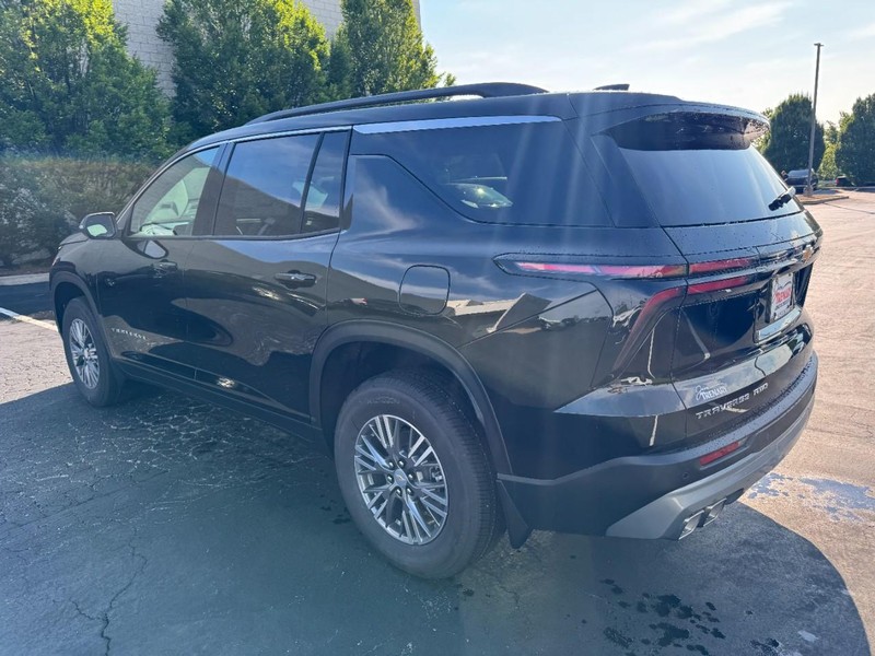 Chevrolet Traverse Vehicle Image 05