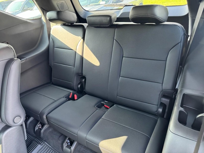 Chevrolet Traverse Vehicle Image 08