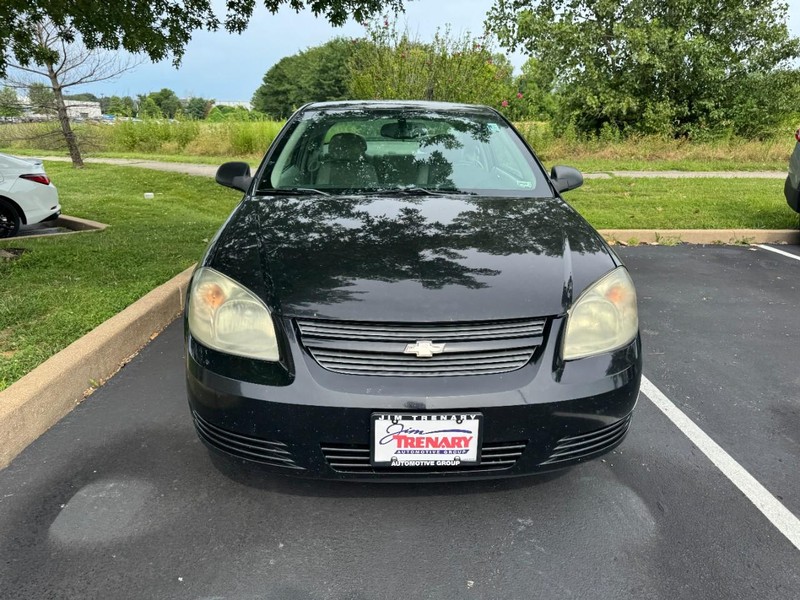 Chevrolet Cobalt Vehicle Full-screen Gallery Image 03
