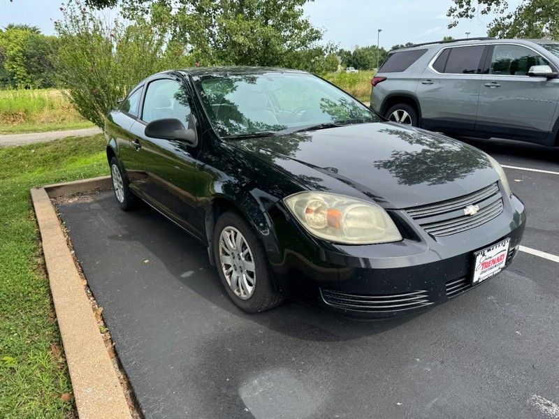 Chevrolet Cobalt Vehicle Full-screen Gallery Image 04