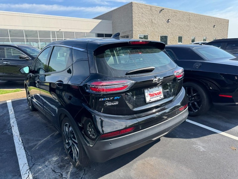 Chevrolet Bolt EV Vehicle Full-screen Gallery Image 04