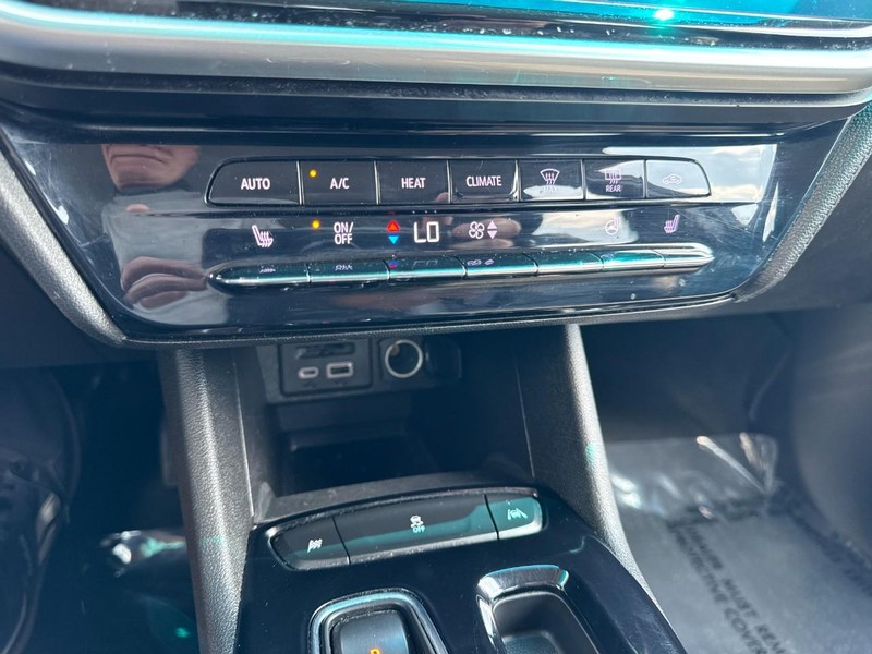 Chevrolet Bolt EV Vehicle Image 18