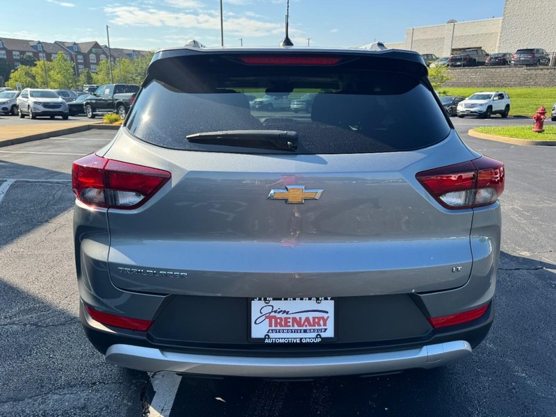 Chevrolet TrailBlazer Vehicle Image 04