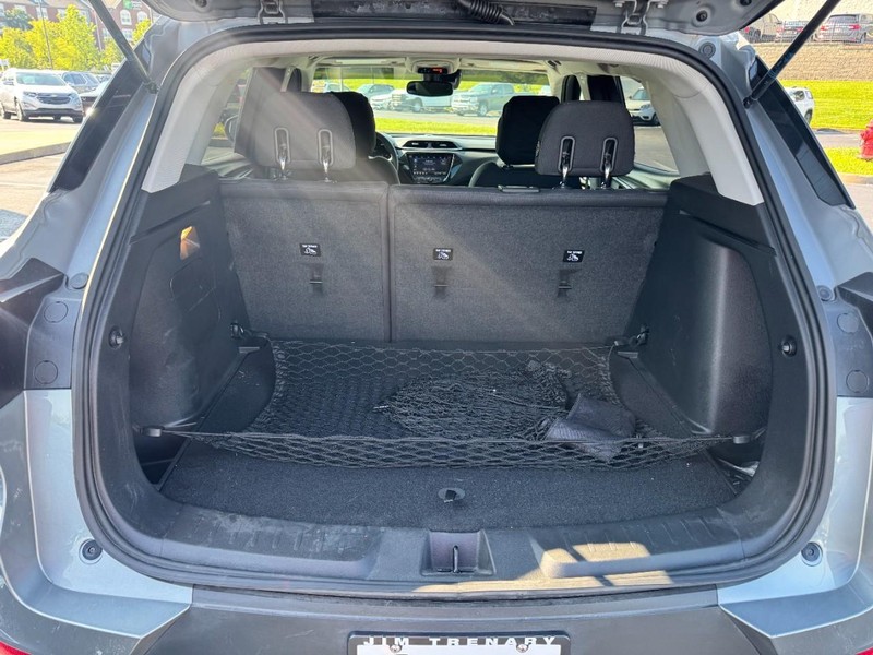 Chevrolet TrailBlazer Vehicle Image 06
