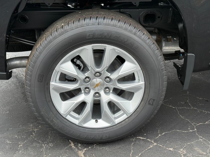 Chevrolet Silverado 1500 Vehicle Image 05