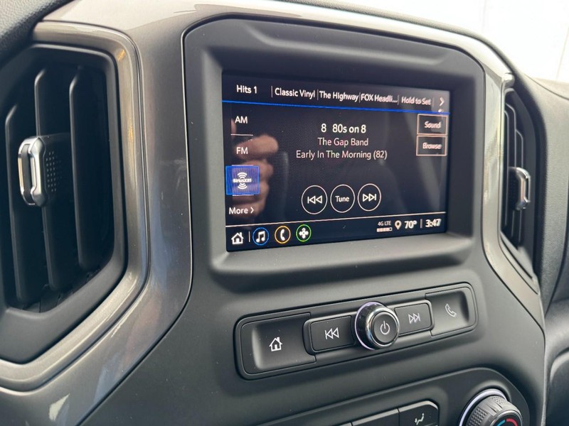Chevrolet Silverado 1500 Vehicle Image 16